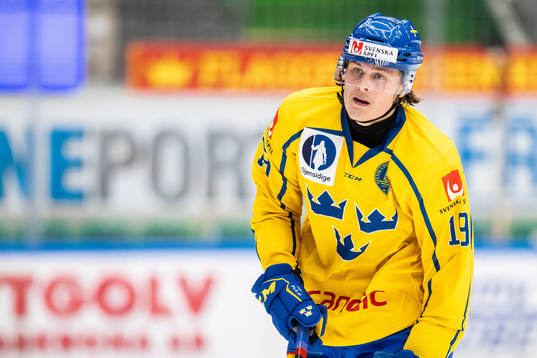 Milton Oscarson of Sweden