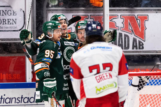 Kristianstads Trevor Cheek jublar