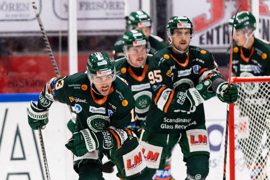 Kristianstads Trevor Cheek jublar