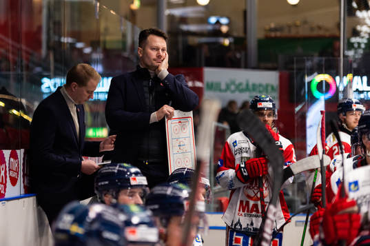 Västerviks tränare Martin Gudmundsson deppar