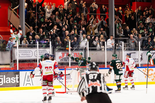 Kristianstads Trevor Cheek jublar