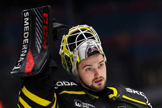 s målvakt Pavel Khomchenko