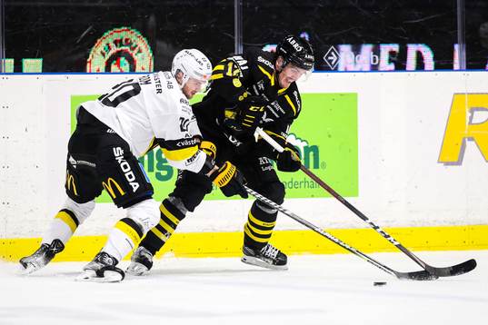 s Max Lindholm