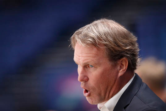 Head Coach Johan Garpenlöv of Sweden
