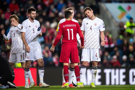 Mohamed Elyounoussi of Norway in a discussion with Martins