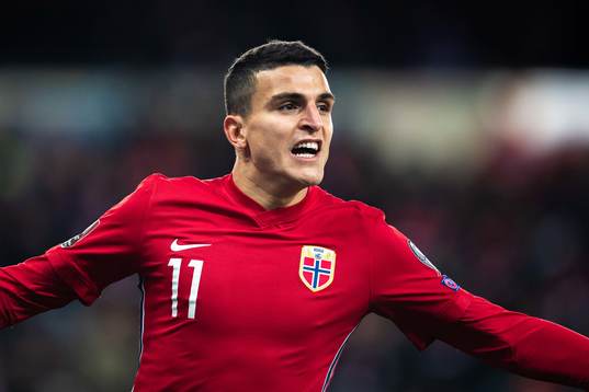Mohamed Elyounoussi of Norway celebrates