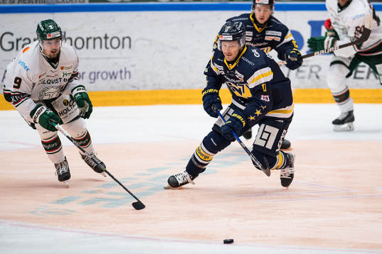 s Simon Önerud
