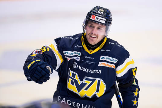 s Fredrik Forsberg jublar