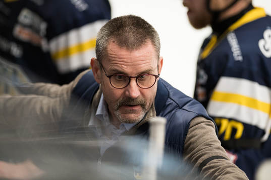 s tränare Tommy Samuelsson