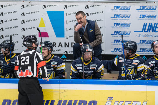 s tränare Tommy Samuelsson