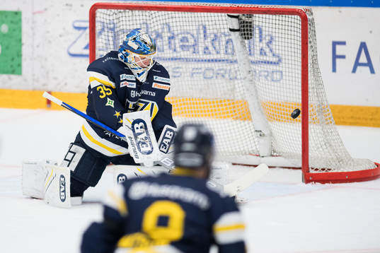 s målvakt Filip Larsson