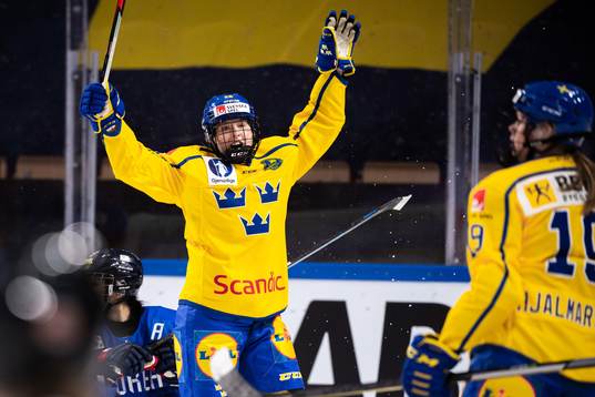 Olivia Carlsson of Sweden celebrates