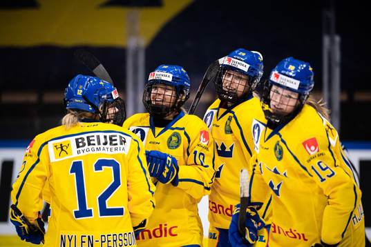 Maja Nylen-Persson, Mina Waxin, Olivia Carlsson and Sara