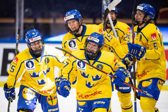 Lisa Johansson, Sofie Lundin, Sara Hjalmarsson and Johanna