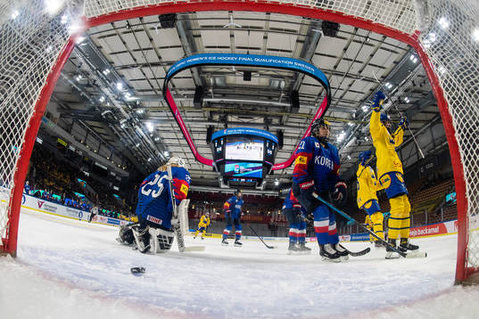 Josefin Bouveng of Sweden celebrates