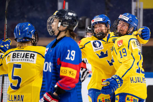 Olivia Carlsson and Sara Hjalmarsson of Sweden celebrate