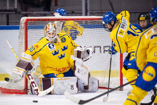goalkeeper Emma Söderberg of Sweden