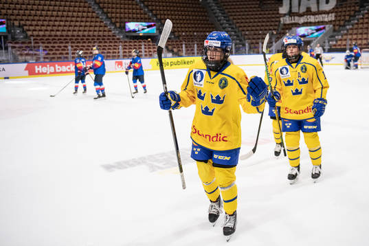 Sofie Lundin of Sweden celebrates