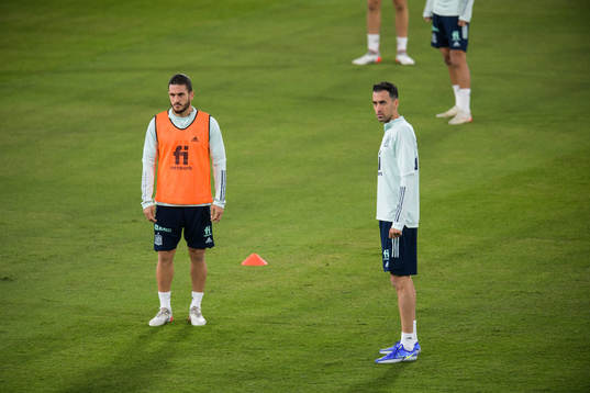 Sergio Busquets (R) of the Spanish national football team