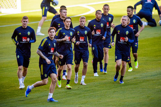 Victor Nilsson Lindelöf, Emil Krafth, Kristoffer Olsson,