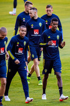 Robin Quaison and Alexander Isak of the Swedish national