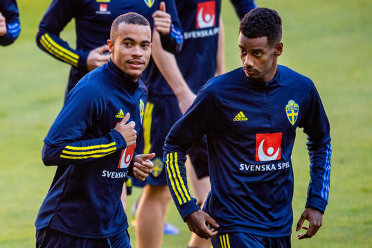 Robin Quaison and Alexander Isak of the Swedish national