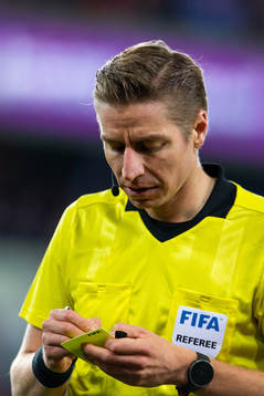 Lawrence Visser, referee