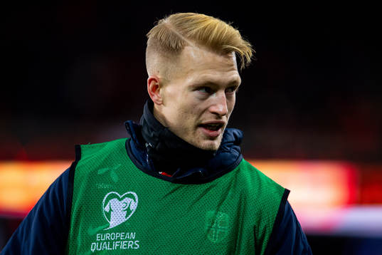 Andreas Hanche-Olsen of Norway warms up