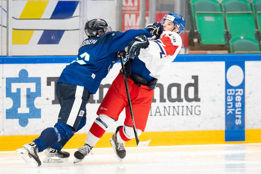 Roni Hirovonen of Finland and Jiri Tichacek of Czech