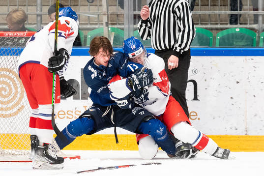 Sebastian Malat of Czech Republic and Brad Lambert of