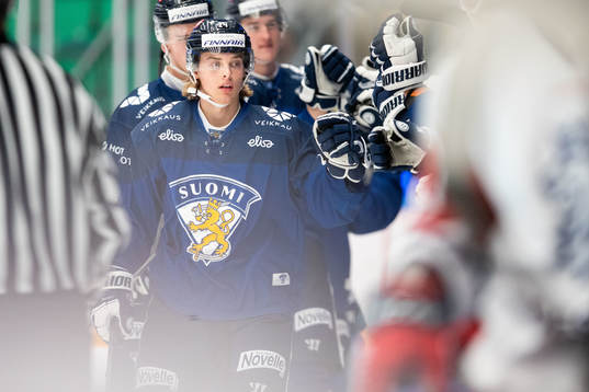 Ville Koivunen of Finland celebrates