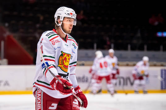 Moras Gustav Berglund värmer upp