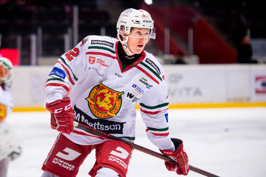 Moras Filip Björkman värmer upp