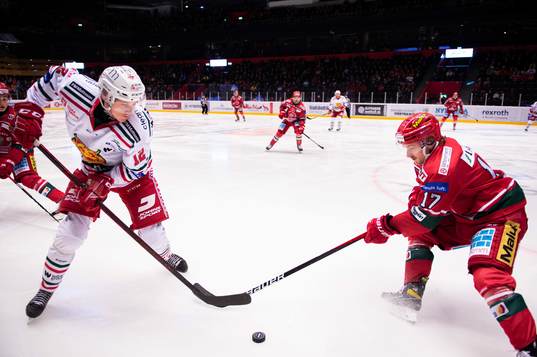Moras Filip Björkman och Modos Riley Woods