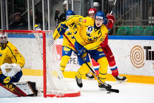 Milton Oscarson of Sweden