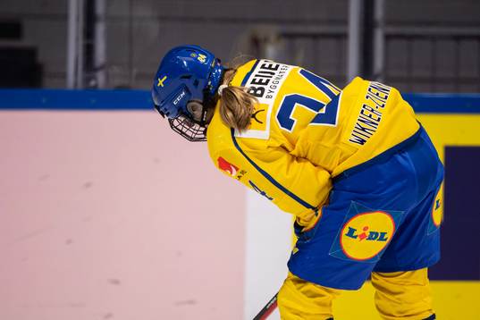 Felizia Wikner-Zienkiewicz of Sweden in pain