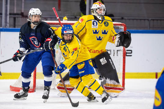 Linnea Hedin of Sweden