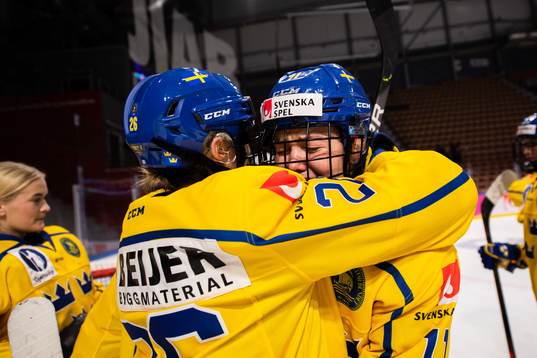 Josefin Bouveng of Sweden celebrates