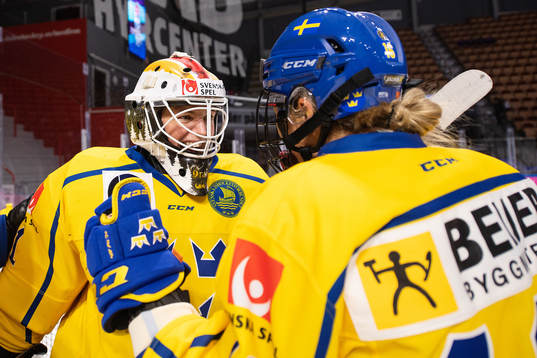 goalkeeper Sara Grahn of Sweden celebrates