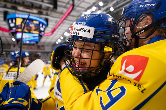 Josefin Bouveng of Sweden celebrates