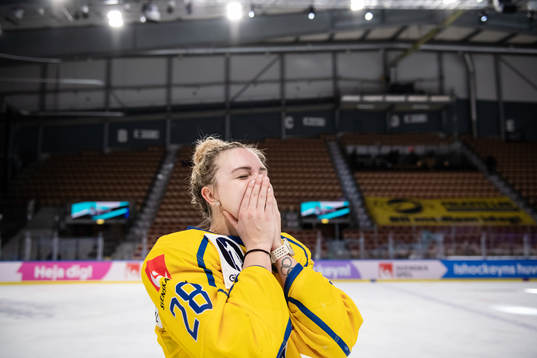 Michelle Löwenhielm of Sweden celebrates