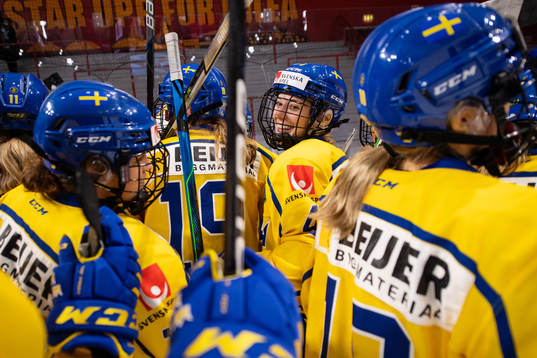 Linnea Andersson of Sweden celebrates