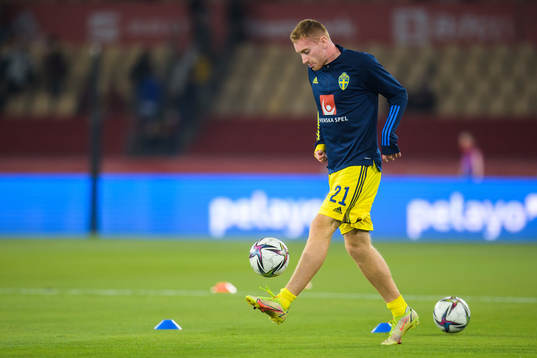 Dejan Kulusevski of Sweden at warm-up