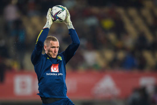 Robin Olsen of Sweden at warm-up