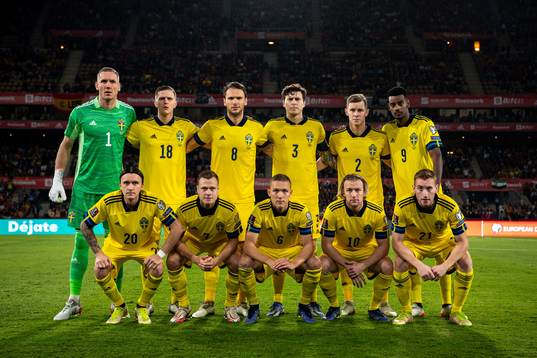 The starting eleven of Sweden pose for a photo