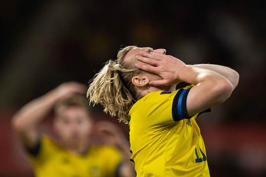 Emil Forsberg of Sweden reacts
