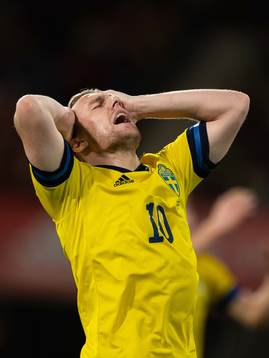 Emil Forsberg of Sweden reacts