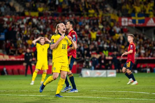 Emil Forsberg of Sweden reacts
