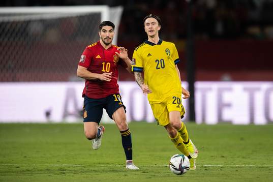 Carlos Soler of Spain and Kristoffer Olsson of Sweden