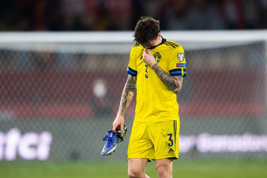 Victor Nilsson Lindelöf of Sweden looks dejected